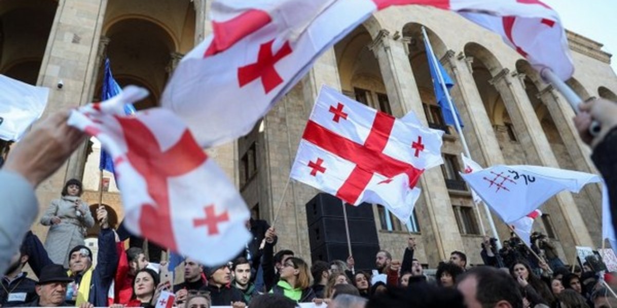 Демократия или хаос? Истоки и тенденции внутриполитического кризиса в Грузии и ситуация перед парламентскими выборами