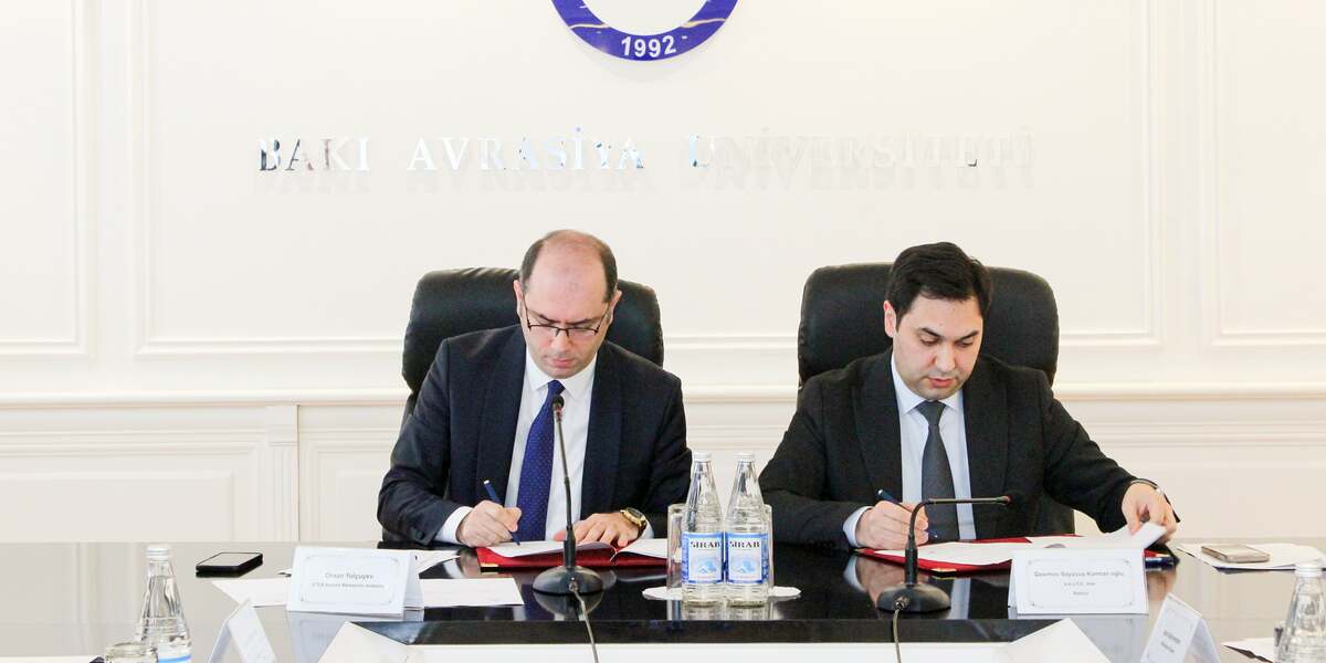 Аналитический центр STEM и Бакинский Евразийский университет подписали меморандум о сотрудничестве 