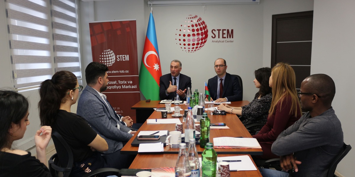 Gürcüstanın Geocase beyin mərkəzinin rəhbəri Viktor Kipiani ilə görüş