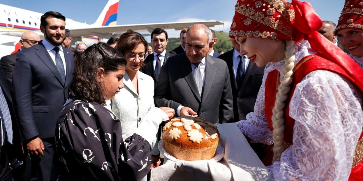 Как Пашинян использует визит в Россию на фоне внутреннего и внешнего давления?