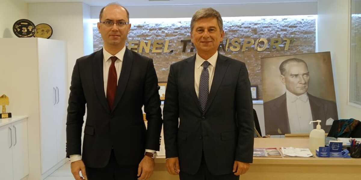 В Стамбуле состоялась встреча между аналитическим центром STEM и председателем правления Ассоциации Международных Транспортных и Логистических Операторов (UTİKAD) Тургутом Эркескином