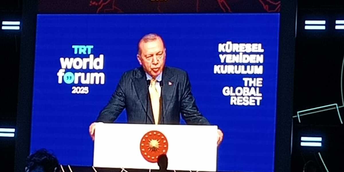 Аналитический центр STEM принял участие в международном форуме TRT World Forum в Стамбуле