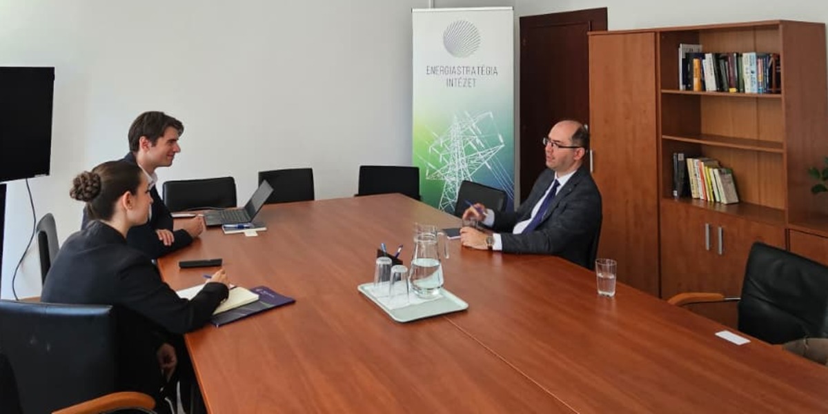 Director of CASPIA Center Visits Energy Research Center under Hungary’s Ministry of Energy