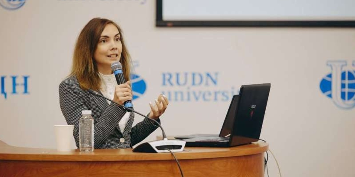 Elvira Belozorova - Russian-Armenian Relations at a Crossroads: Economics Between Integration and Politics